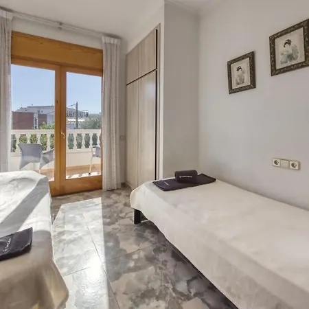 Sleeps 10 Pool Wifi * Lloret de Mar