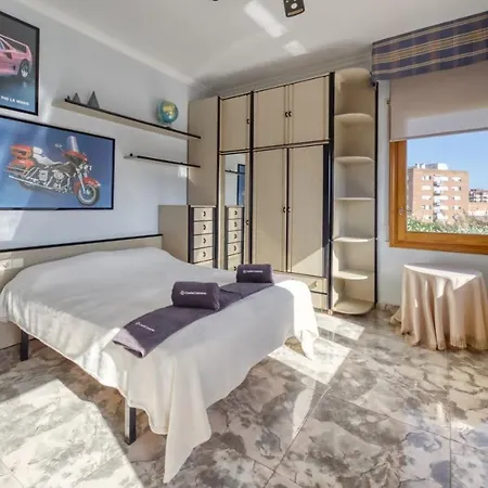 Sleeps 10 Pool Wifi Vila