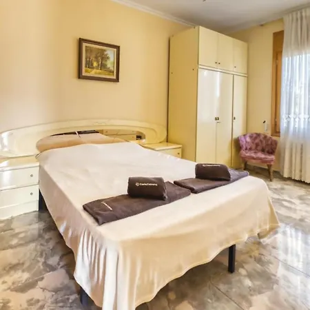 Sleeps 10 Pool Wifi فيلة يوريت دي مار